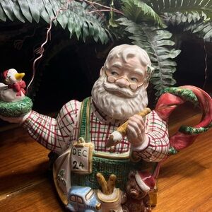 Fitz and Floyd Santa Claus Teapot with Red and Green Details